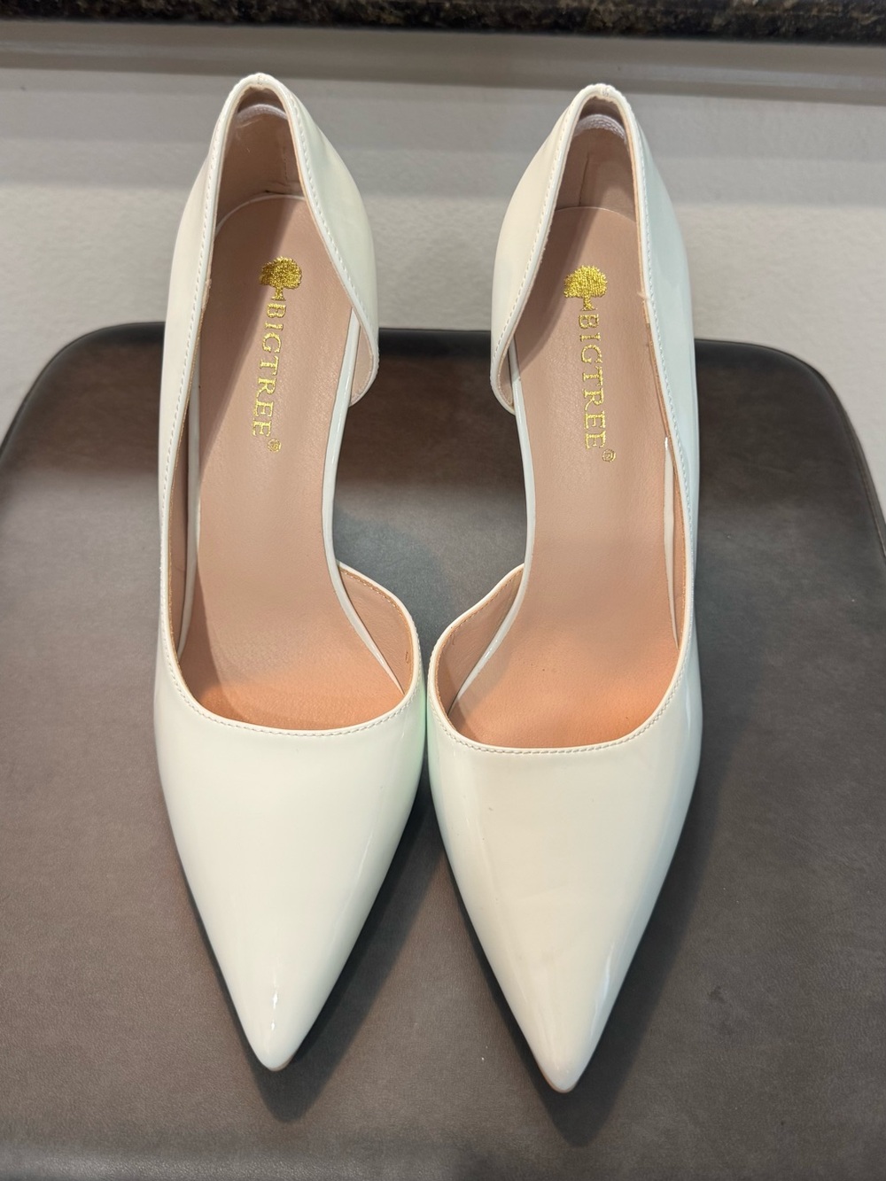BIGTREE Elegant White Pointed D'Orsay Heels